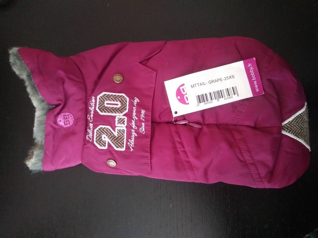 Bobby Winterjas Tailor Grape ( ALLEEN XS ) - Premium Hondenkleding > hondenjas from Bobby - Just €20! Shop now at Frenkiezdogshop