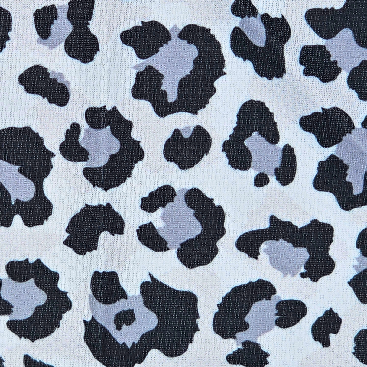 Frenkiez Cooling Bandana Snow Leopard - Premium Hondenkleding > bandana from Frenkiez - Just €7.99! Shop now at Frenkiezdogshop