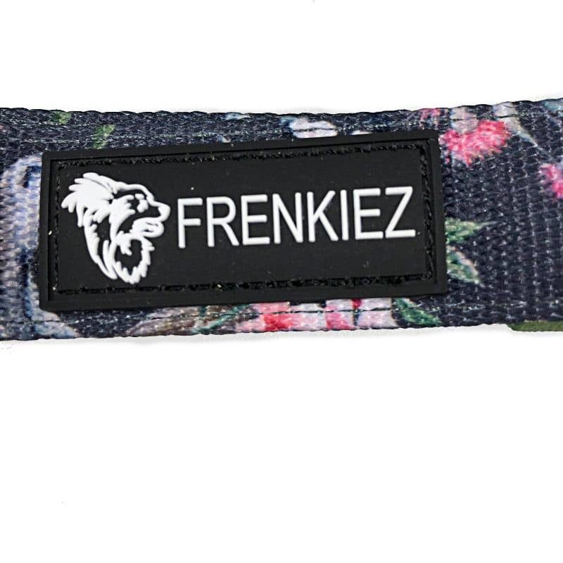 Frenkiez carseatbelt Maki Flower - Premium Autogordel > Autoriem from Frenkiez - Just €5! Shop now at Frenkiezdogshop