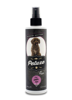 Petuxe Waterdogs conditioner spray - Premium Hondenconditioner > anti-klitspray from Petuxe - Just €17.99! Shop now at Frenkiezdogshop