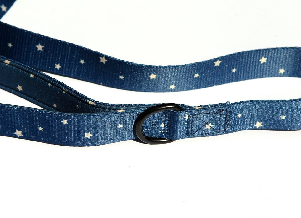 Frenkiez reflective dog leash blue stars - Premium hondenriem > hondenlijn from Frenkiez - Just €18.99! Shop now at Frenkiezdogshop