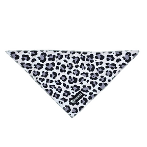 Frenkiez Cooling Bandana Snow Leopard - Premium Hondenkleding > bandana from Frenkiez - Just €7.99! Shop now at Frenkiezdogshop