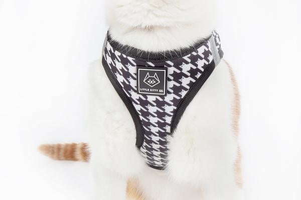 Little Kitty Cat Harness Catstooth - Premium Kattentuig > kattenharnas from Little Kitty - Just €19.99! Shop now at Frenkiezdogshop