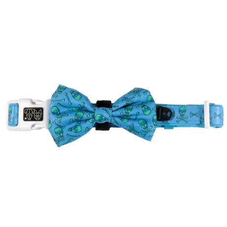 Big and Little Dogs Collar & Bow-tie Skulls & Bones (Blue Version) - Premium Hondenstrik > strik from Big and Little Dogs - Just €16.99! Shop now at Frenkiezdogshop