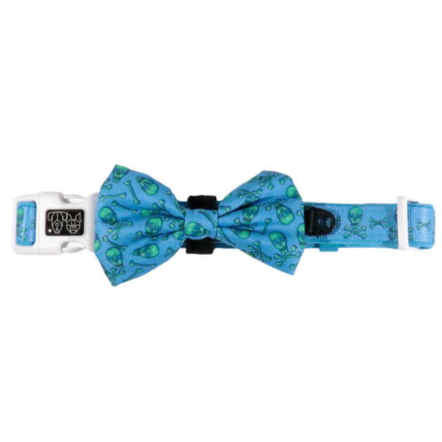 Big and Little Dogs Collar & Bow-tie Skulls & Bones (Blue Version) - Premium Hondenstrik > strik from Big and Little Dogs - Just €16.99! Shop now at Frenkiezdogshop