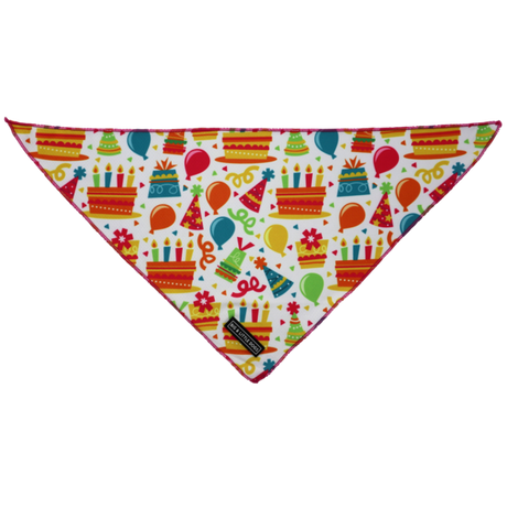 Big  and Little dogs Bandana Birthday Cake ( M/L ) - Premium Bandana > Hondenbandana from Big and Little Dogs - Just €9.99! Shop now at Frenkiezdogshop