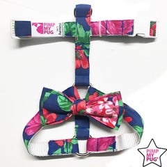 Harness blue flowers bowtie - Premium hondentuig > honden harnas from Pimp My Pug - Just €14.99! Shop now at Frenkiezdogshop